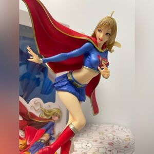 Supergirl Kotobukiya Bishoujo Statue Superman DC Comics Figure 2013 Kara Used